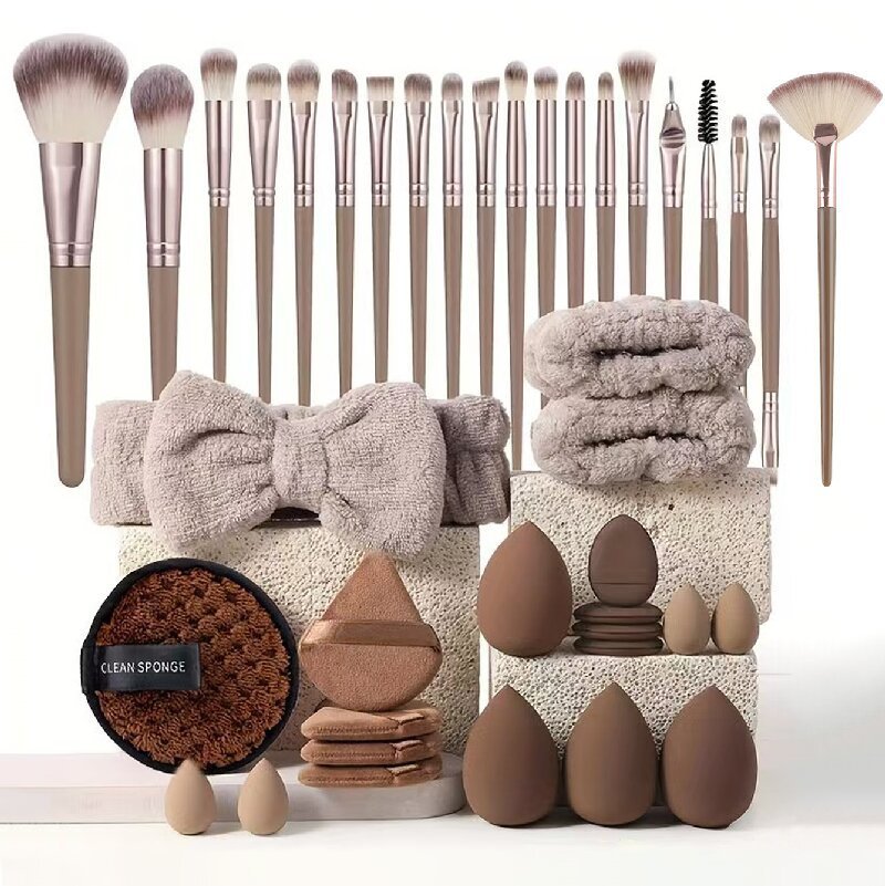 20–40 Piece Makeup Brush & Beauty Tool Set for Complete Kit